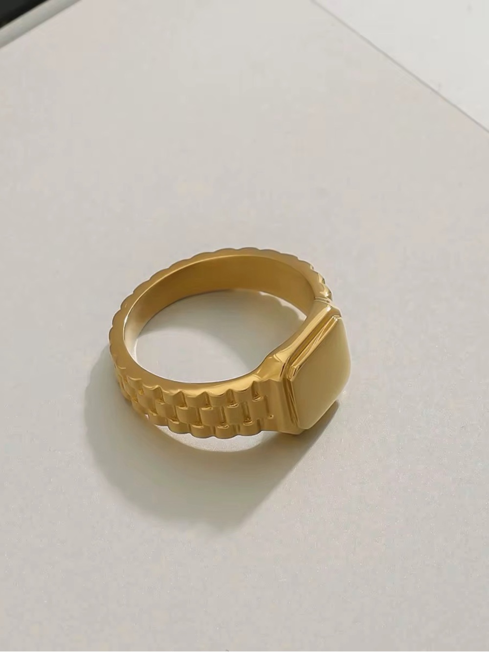 SIZE 7 | 18K Gold Plated Vintage Inspired Square Ring - Picture 4 of 6